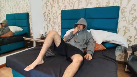 Snapshot of marcus_jeron chatting on 10-22-25, 09:42 marcus_jeron online show from 10-22-25, 09:42