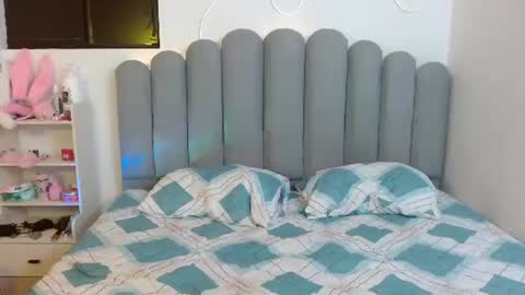 marenka  online show from 06-22-26, 03:25