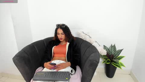 marfilastrom online show from 02-05-25, 08:00