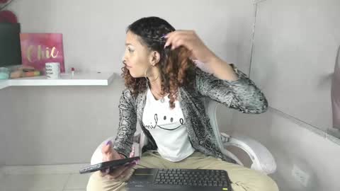 marfilastrom online show from 02-08-25, 06:12