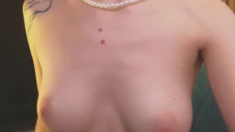 Snapshot of margareata chatting on 12-16-24, 11:12 - Alisa online show from 12-16-24, 11:12