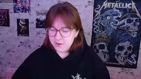 Snapshot of margaret_red chatting on 05-14-26, 09:05 Margaret online show from 05-14-26, 09:05