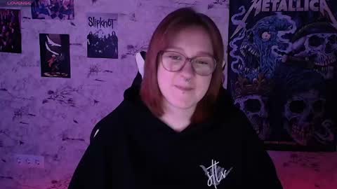 Snapshot of margaret_red chatting on 05-27-26, 08:28 Margaret online show from 05-27-26, 08:28