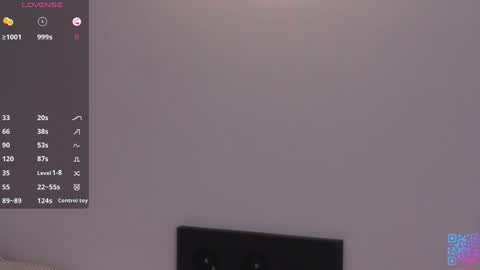 Snapshot of margarethowell chatting on 04-28-26, 02:27 Margaret online show from 04-28-26, 02:27