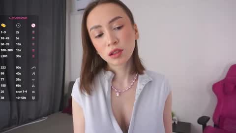 Snapshot of margarethowell chatting on 05-19-26, 06:09 Margaret online show from 05-19-26, 06:09