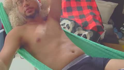 Snapshot of margaritoround3 chatting on 12-04-25, 03:43 margaritoround3 online show from 12-04-25, 03:43