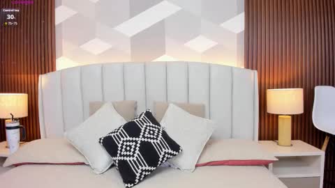 Snapshot of marge_lasander chatting on 09-11-25, 01:39 Aitana online show from 09-11-25, 01:39