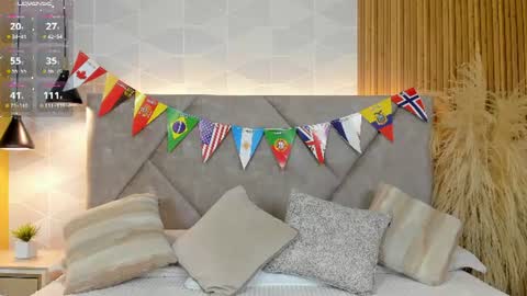 Snapshot of marge_lasander chatting on 06-30-26, 06:31 Aitana online show from 06-30-26, 06:31