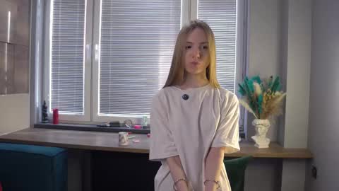 Snapshot of margenenoyd chatting on 02-07-26, 10:08 Nala online show from 02-07-26, 10:08