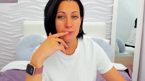 Margo online show from 09-27-25, 01:27