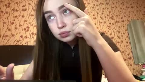 Chloe online show from 03-27-26, 04:51