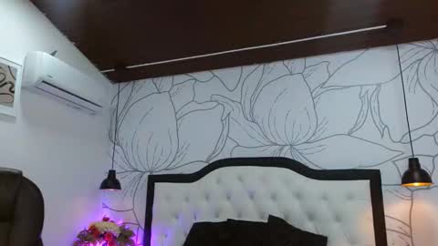 Margot  online show from 03-24-26, 12:43