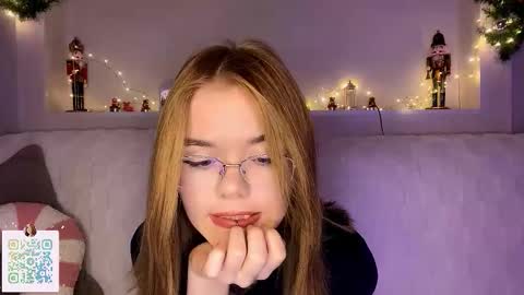 Lina online show from 01-08-26, 09:06