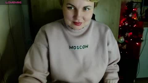 Mari online show from 12-19-25, 06:31