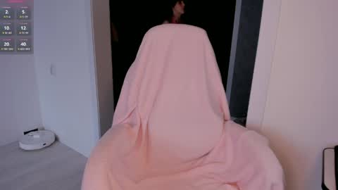 Snapshot of mari__anna chatting on 04-24-26, 01:24 PVT IS OPEN LOVES AND WE DONT HAVE LIMITS online show from 04-24-26, 01:24