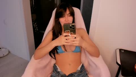 Snapshot of mari__anna chatting on 05-29-26, 10:57 PVT IS OPEN LOVES AND WE DONT HAVE LIMITS online show from 05-29-26, 10:57