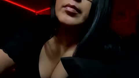 Mari Bee online show from 04-26-26, 09:29