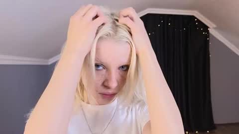 Milena online show from 02-27-26, 09:09