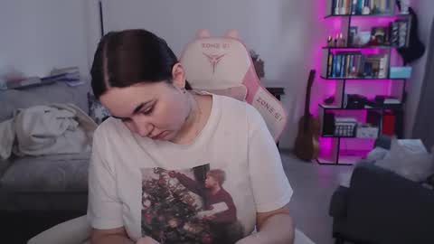 mari moore online show from 02-24-26, 08:01