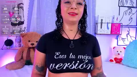 Snapshot of mari_sweett chatting on 05-21-26, 04:58 Mari Sweett online show from 05-21-26, 04:58