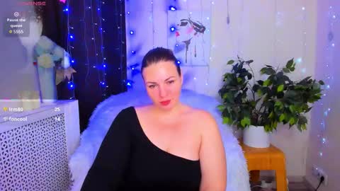 Snapshot of maria__mia chatting on 01-10-26, 02:35 Maria online show from 01-10-26, 02:35