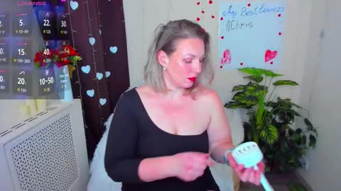 Snapshot of maria__mia chatting on 02-14-26, 02:41 Maria online show from 02-14-26, 02:41