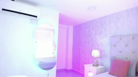 Snapshot of maria_angel01 chatting on 06-19-26, 11:41 Maria Angel online show from 06-19-26, 11:41