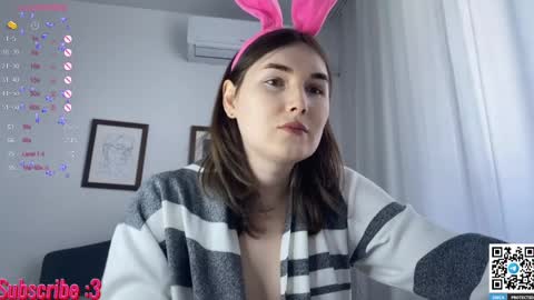 Snapshot of maria_bowie chatting on 02-05-25, 12:06 Maria online show from 02-05-25, 12:06