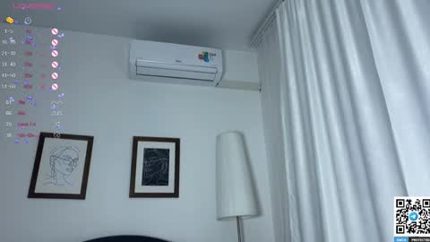 Snapshot of maria_bowie chatting on 02-05-25, 06:15 Maria online show from 02-05-25, 06:15