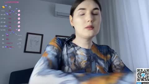 Snapshot of maria_bowie chatting on 02-28-25, 08:31 Maria online show from 02-28-25, 08:31