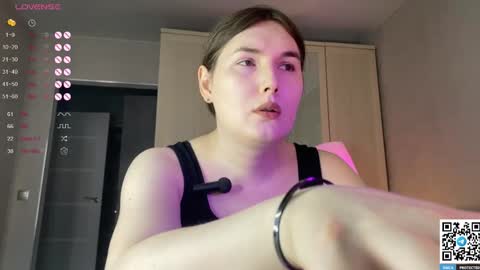 Snapshot of maria_bowie chatting on 09-10-25, 08:14 Maria online show from 09-10-25, 08:14