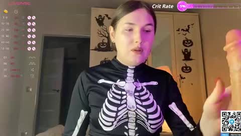 Snapshot of maria_bowie chatting on 10-31-25, 07:53 Maria online show from 10-31-25, 07:53