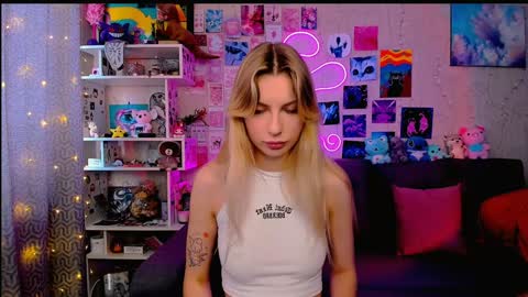 Snapshot of maria_hunt chatting on 02-05-25, 03:45 Maria online show from 02-05-25, 03:45