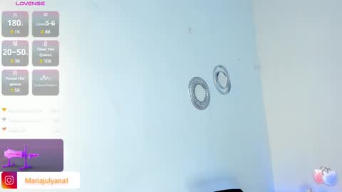 Snapshot of maria_julyana chatting on 02-14-25, 09:34 V A N E S S A online show from 02-14-25, 09:34