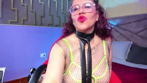 Snapshot of maria_paulac chatting on 10-26-25, 06:30 MARIA online show from 10-26-25, 06:30