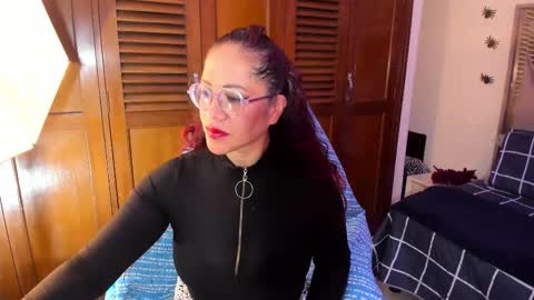 Snapshot of maria_paulac chatting on 10-30-25, 05:31 MARIA online show from 10-30-25, 05:31