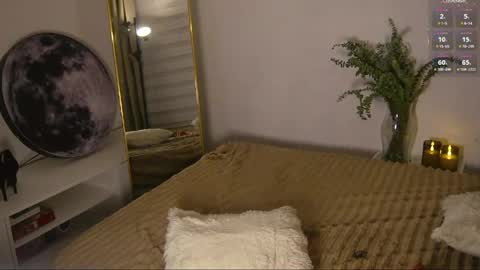 Snapshot of maria_petit chatting on 04-21-26, 01:42 M. online show from 04-21-26, 01:42
