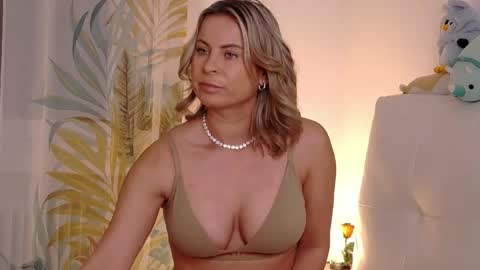 NEW ACCOUNT MariaMIlan  online show from 05-12-26, 04:09