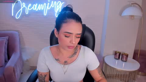 MARIA HERRERA  online show from 02-04-25, 08:59