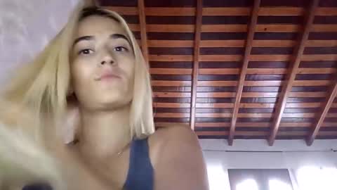 Snapshot of mariam_arango chatting on 06-08-26, 09:26 mariam_arango online show from 06-08-26, 09:26