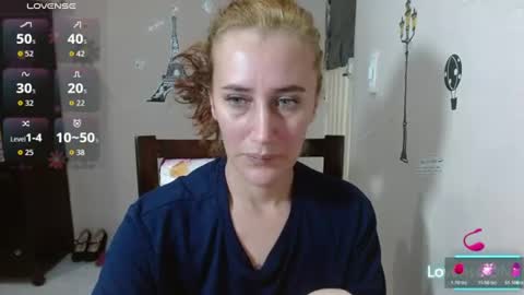 Snapshot of mariam_wish1 chatting on 06-11-26, 06:17 mariam_wish1 online show from 06-11-26, 06:17