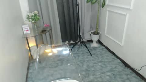 Snapshot of mariamercedesxxx chatting on 02-03-25, 12:14 maria online show from 02-03-25, 12:14