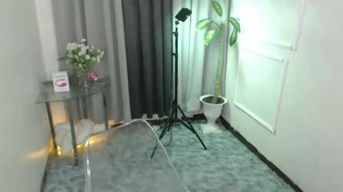 Snapshot of mariamercedesxxx chatting on 02-20-25, 07:45 maria online show from 02-20-25, 07:45