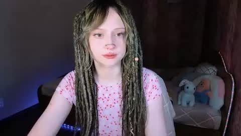 Snapshot of mariamilkis chatting on 07-05-26, 12:50 Maria online show from 07-05-26, 12:50