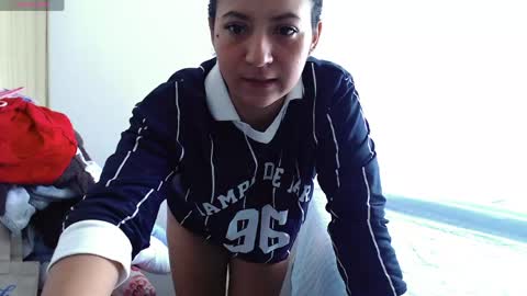 Snapshot of mariamualata chatting on 05-13-26, 05:32 mariamualata online show from 05-13-26, 05:32