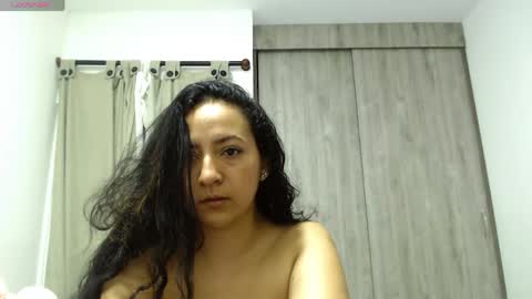 Snapshot of mariamualata chatting on 05-15-26, 11:12 mariamualata online show from 05-15-26, 11:12