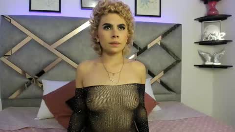 Marian online show from 02-28-25, 02:42