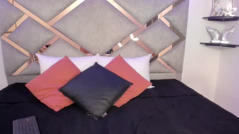 Marian online show from 03-02-25, 02:41