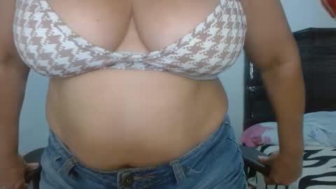 Snapshot of mariana995649 chatting on 01-08-25, 08:18 mariana995649 online show from 01-08-25, 08:18