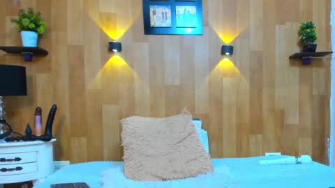 Mariana Angel online show from 02-28-25, 11:01